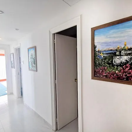 Spacious Seafront Apartmán