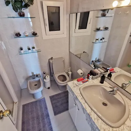 Spacious Seafront 아파트 *