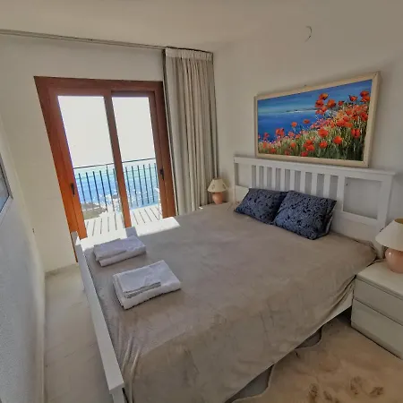 Spacious Seafront Apartment Castell-Platja d’Aro